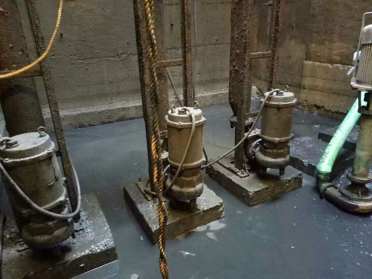 广汉污水池清理